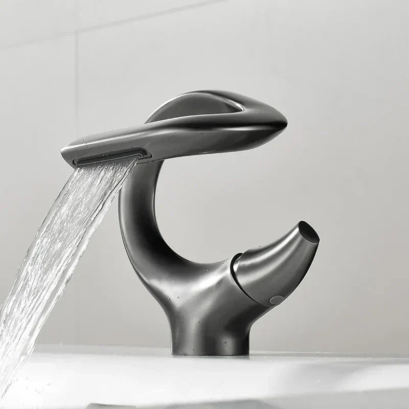 Servent Countertop Bathroom Faucet