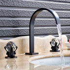 Cristal Haalz Double-Handle Bathroom Faucet - Sophistication and Elegance