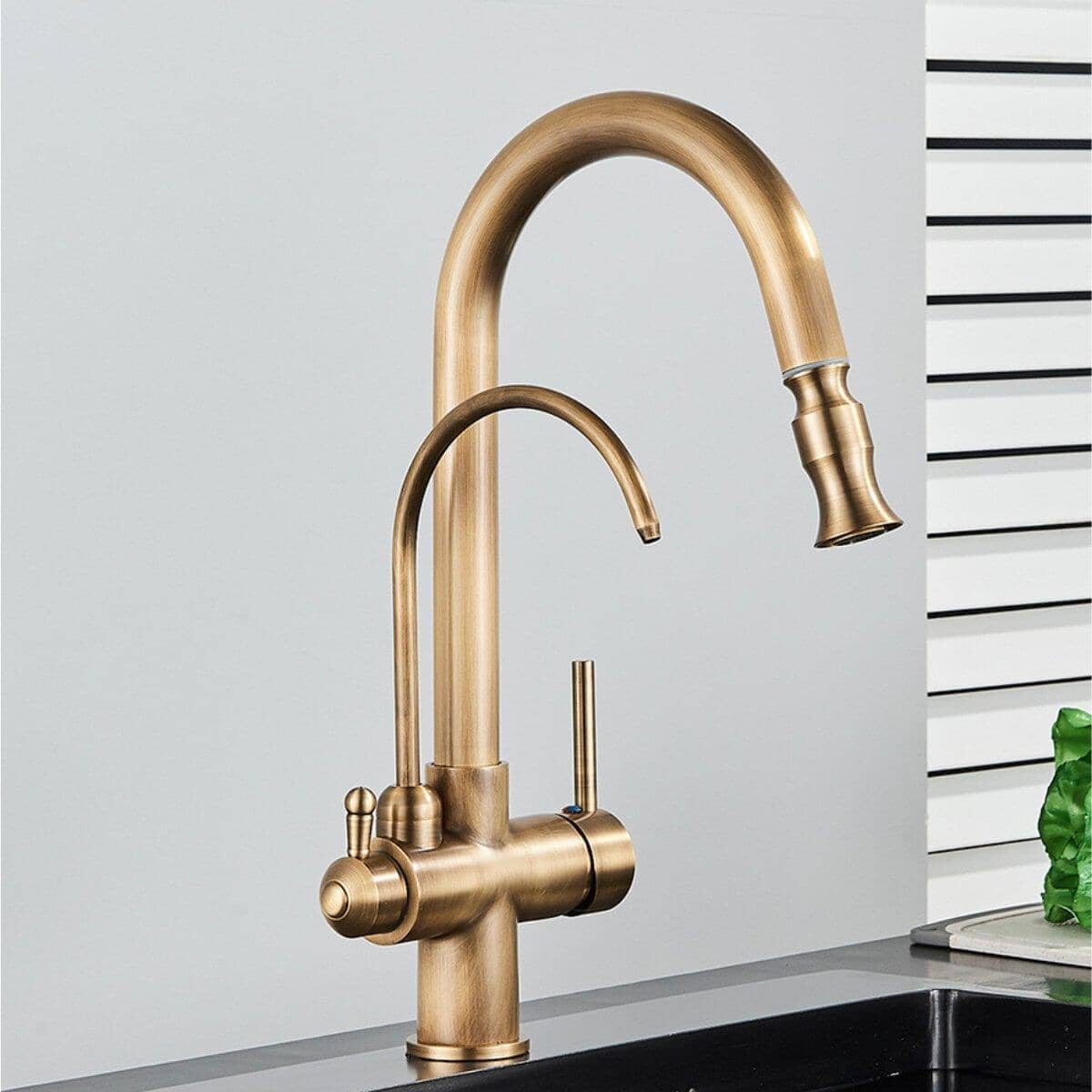 Kraus 3-in-1 Gourmet Pull-Down Kitchen Faucet with Integrated Water Filter and 3-Function Sprayhead