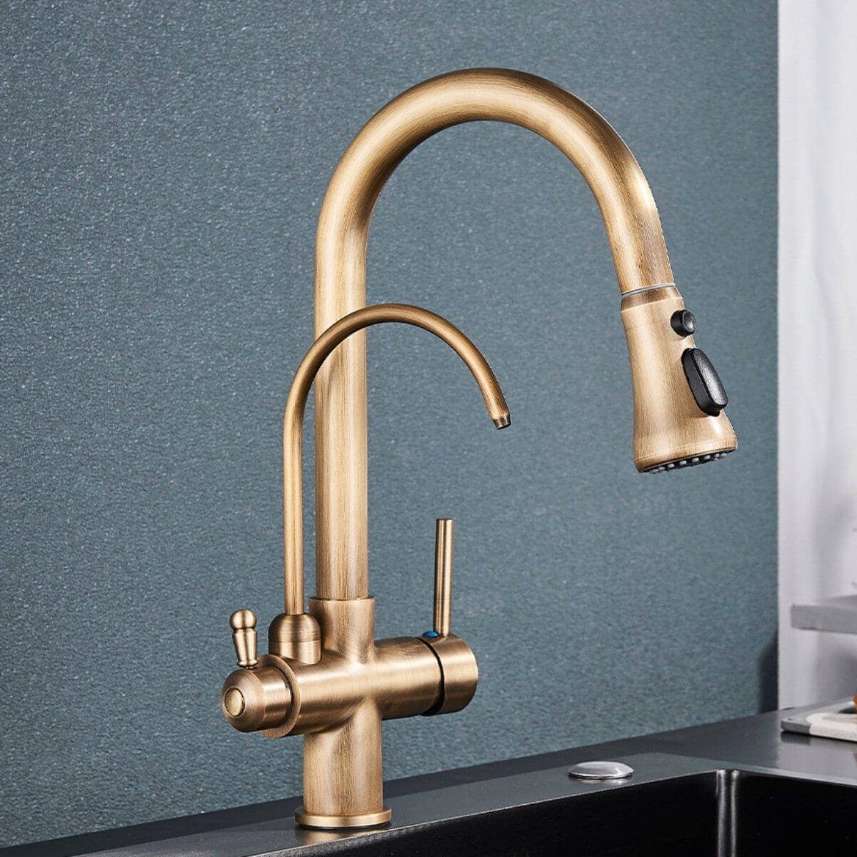 Kraus 3-in-1 Gourmet Pull-Down Kitchen Faucet with Integrated Water Filter and 3-Function Sprayhead