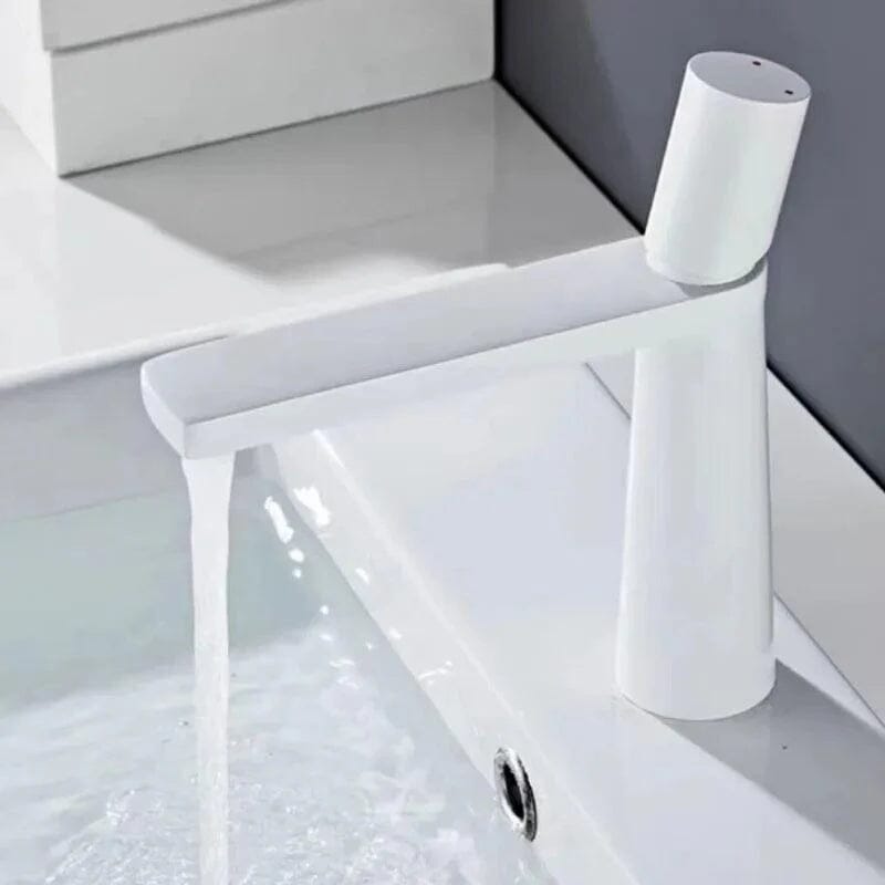 Kappar Vita Modern Single-Handle Faucet