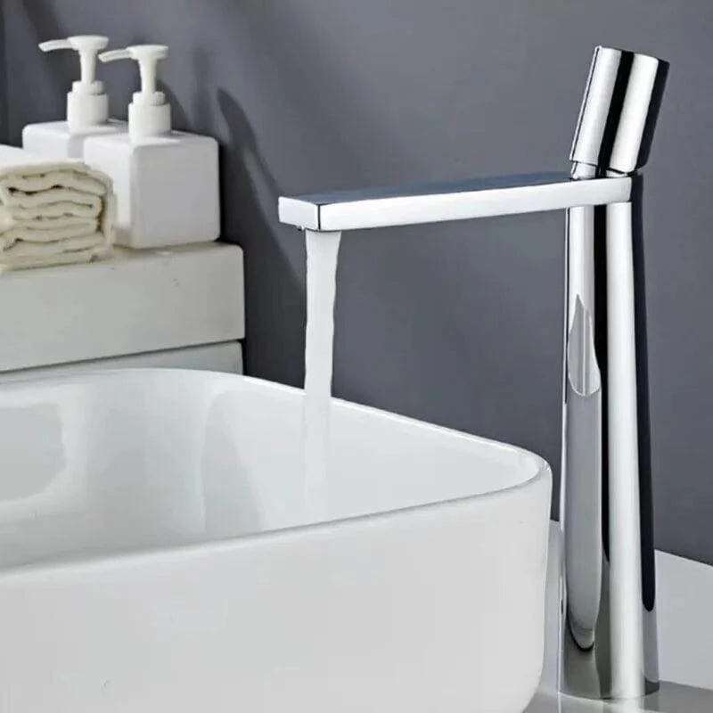 Kappar Vita Modern Single-Handle Faucet