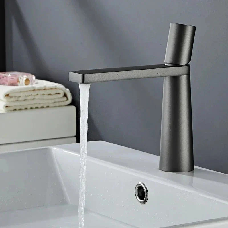 Modern Klepper Vita bathroom faucet